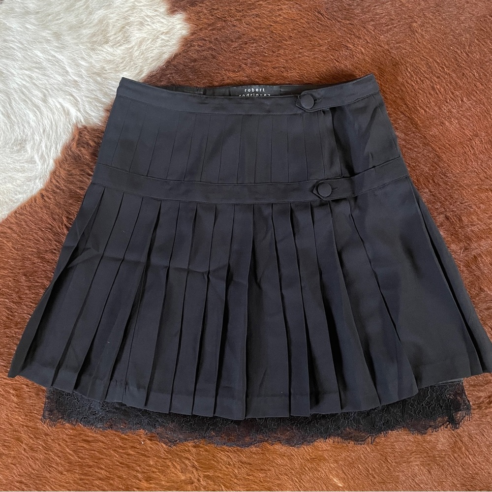 ROBERT RODRIGUEZ PLEATED MINI SKIRT WITH LACE TRIM SIZE 2